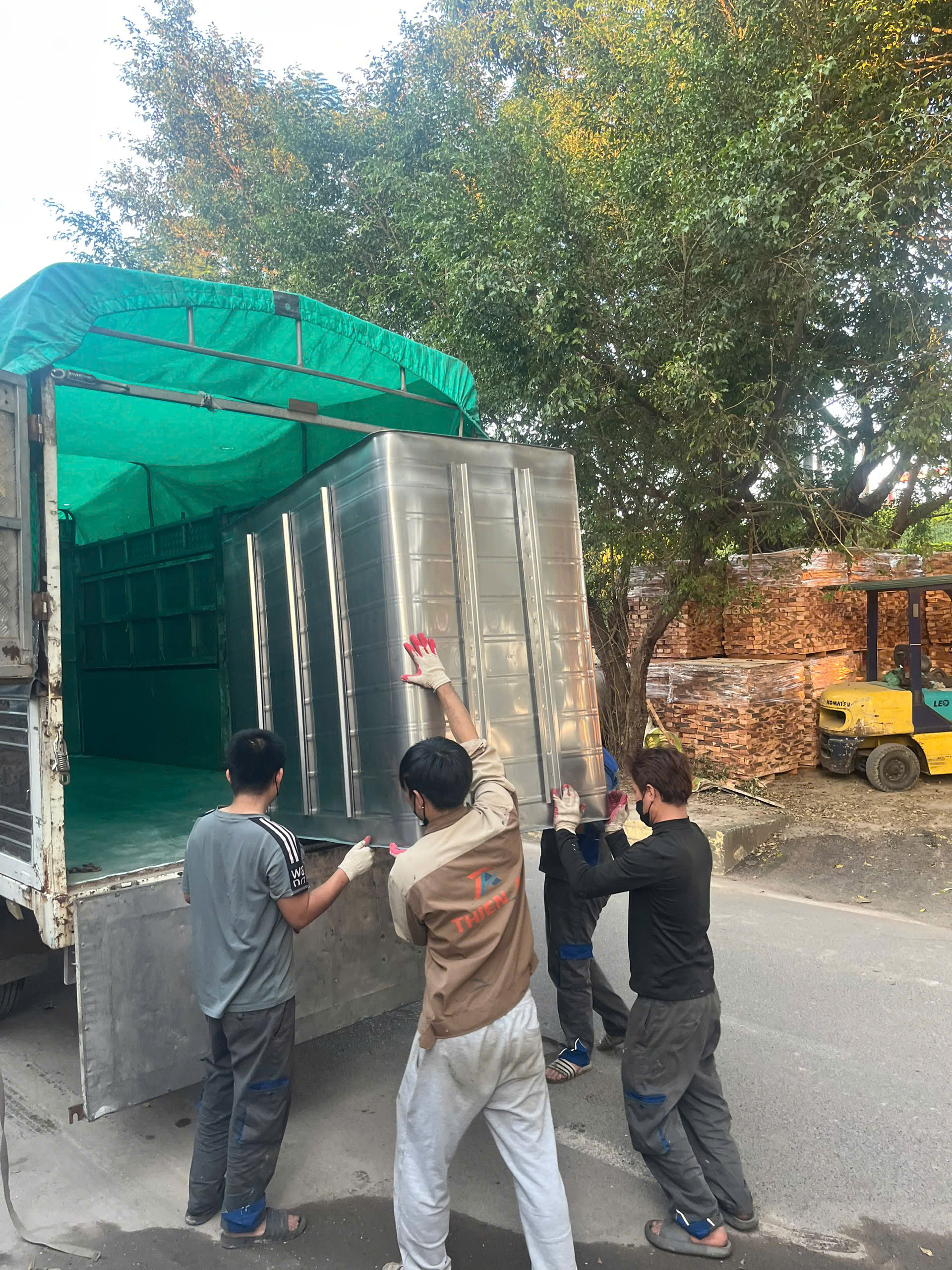 Cửa hàng bán bồn bảo ôn inox 500l uy tín có tiếng tại Hà Nội