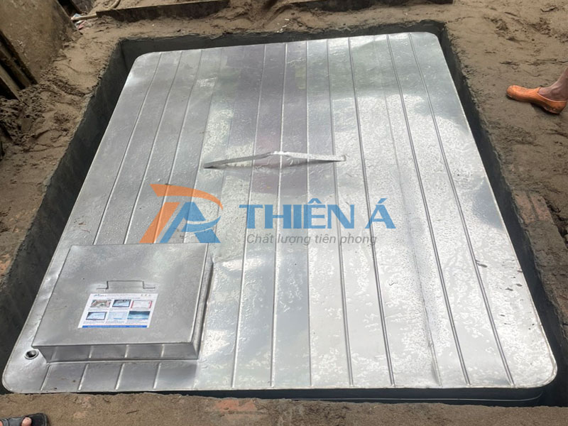 So Sánh Bể Vuông Inox Đặt Nổi Và Bể Vuông Inox Chôn Ngầm